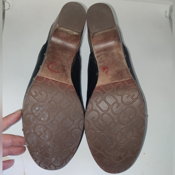 Ugg Black Leather Heeled mules. Sz 8 - Picture 6 of 8